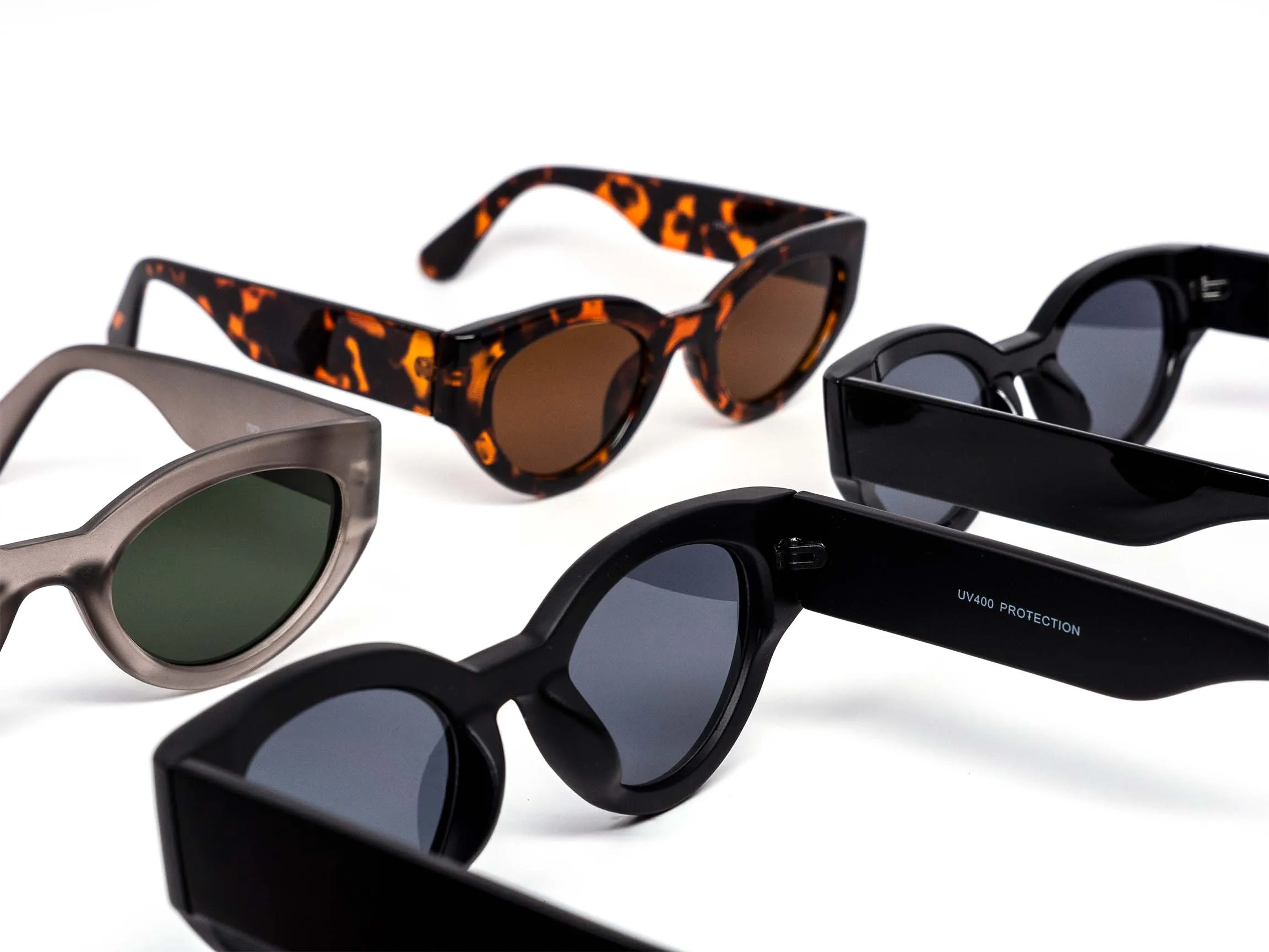 12 Pack: Chunky Tommy Round Minimalist Wholesale Sunglasses