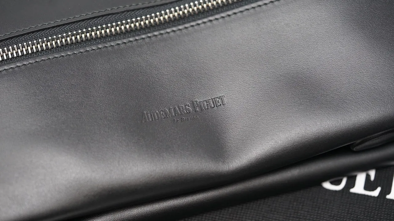 Audemars Piguet Luxury Leather Multi-Watch Pouch