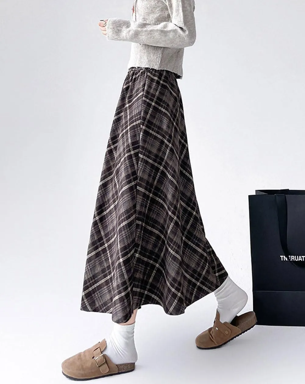 chouyatou Women's Fall Winter Elastic Waist Wool Plaid Skirt A-Line Pleated Midi Long Skater Skirts