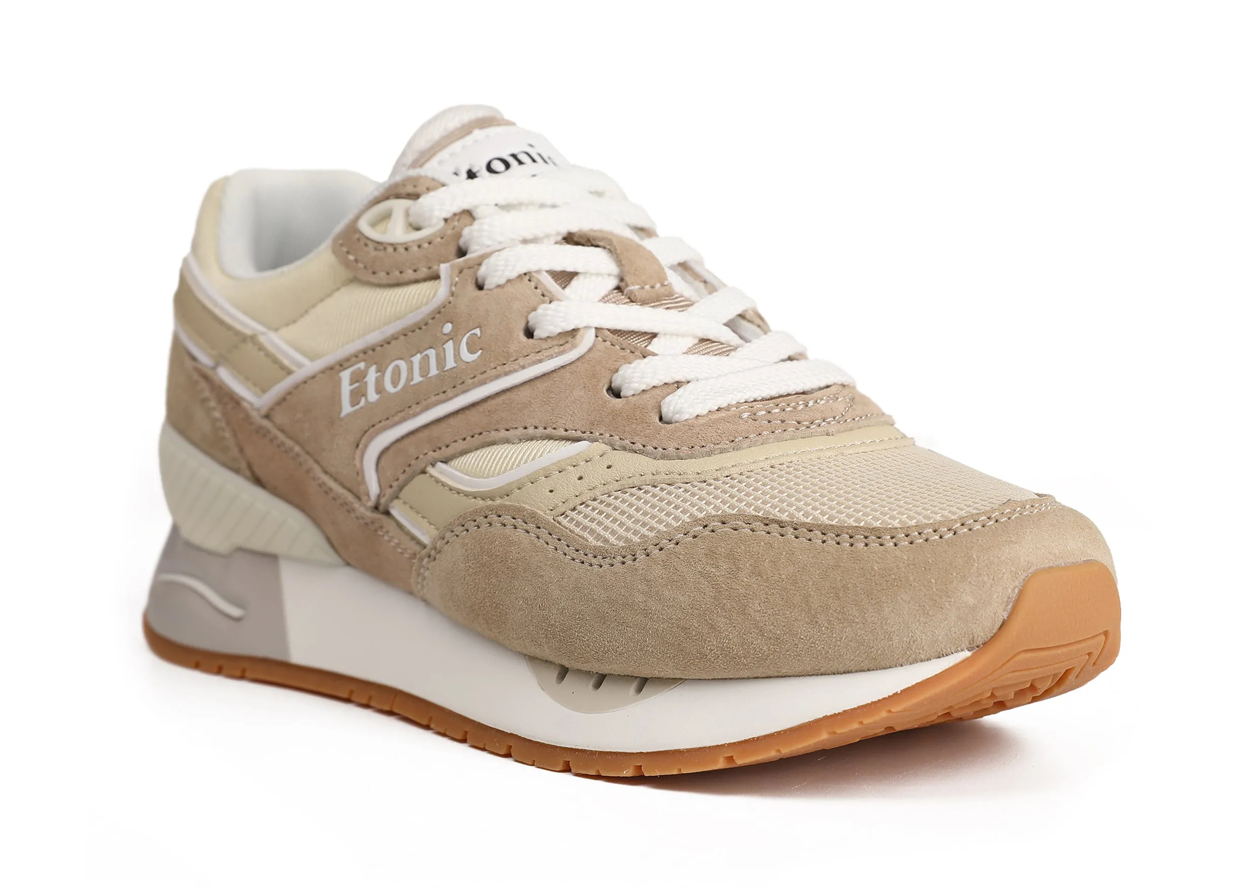 Etonic Stable Base sneakers in light beige mesh fabric, beige suede with multi-layer beige leather inserts, off white midsole and light honey bottom outsole.