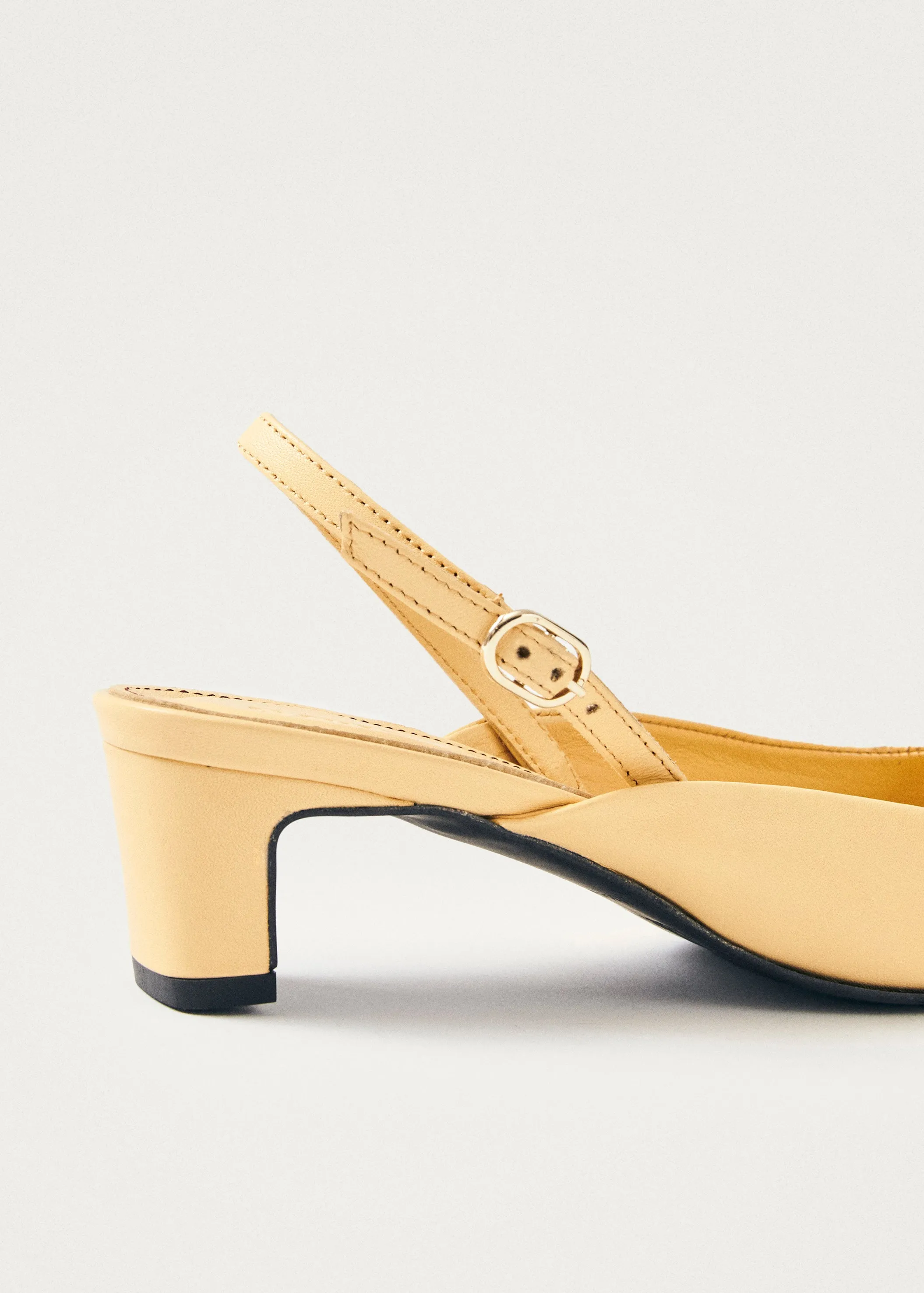 Lindy Bliss Vanilla Leather Pumps