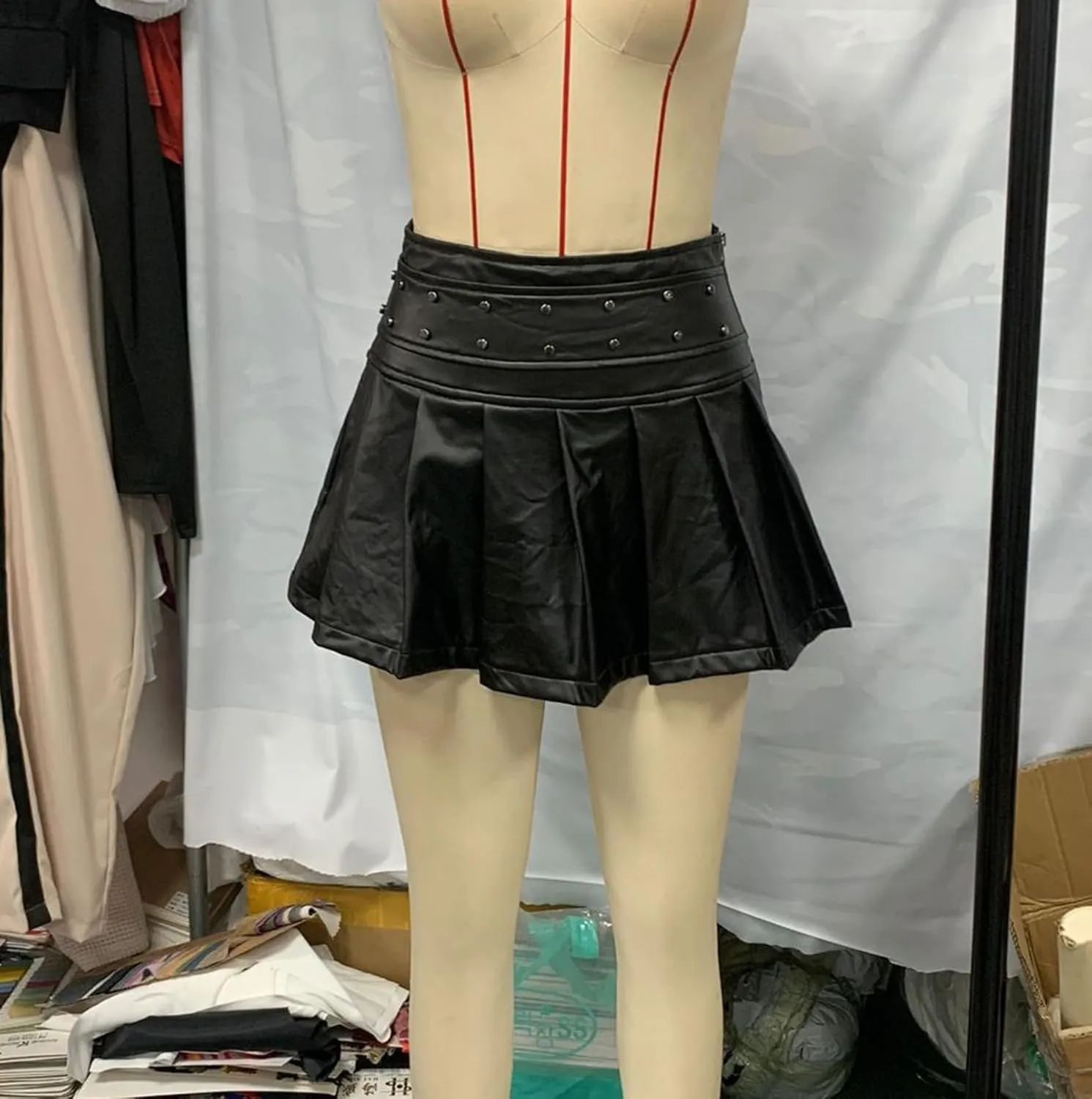 Women's PU Leather Y2K Skirts Low Waisted Buckle Belted Pleated Mini Skater Skirts